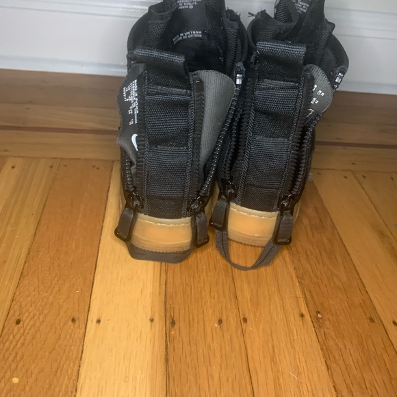 Nike SF Air Force 1 Mid
Black Gum - Picture 3 of 8